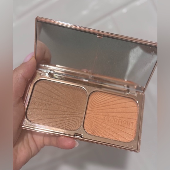 Charlotte Tilbury Filmstar Bronze & Glow Face Sculpt and Highlight - Medium Deep - Picture 1 of 5
